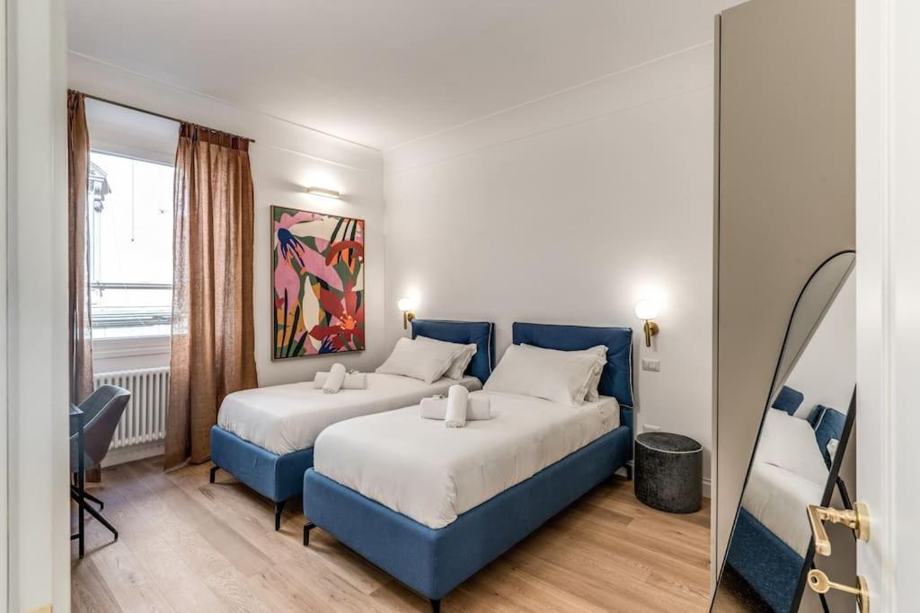 3 Bedroom Via Genova Monti Area Apartment