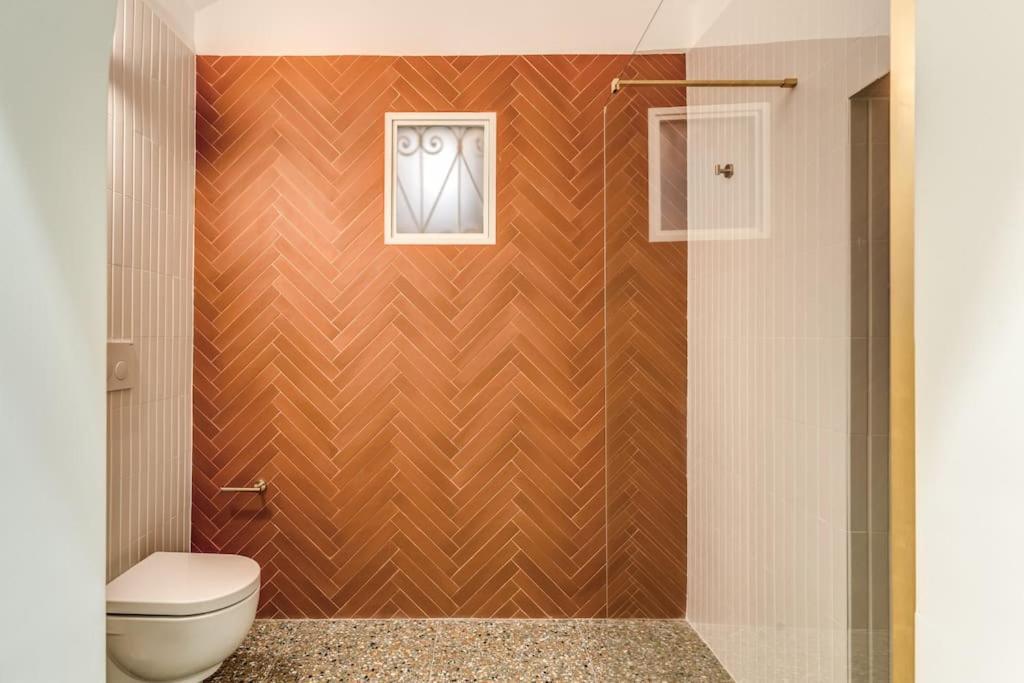 3 Bedroom Via Genova Monti Area Apartment Rom