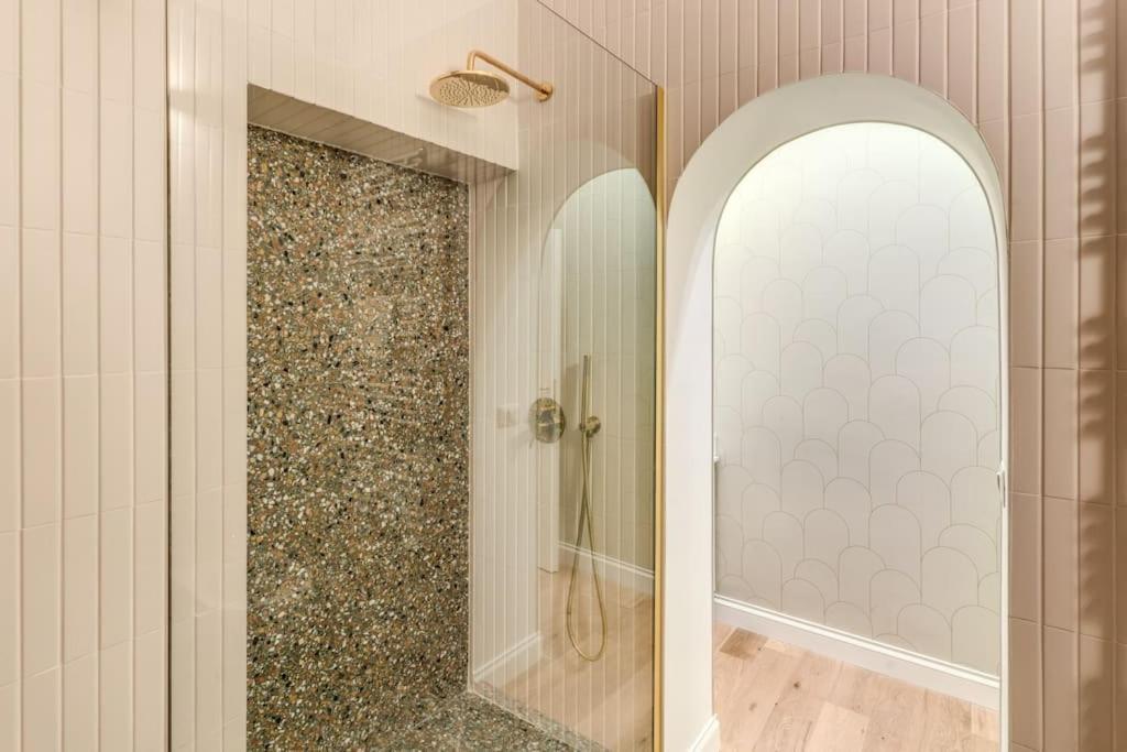 3 Bedroom Via Genova Monti Area Rom