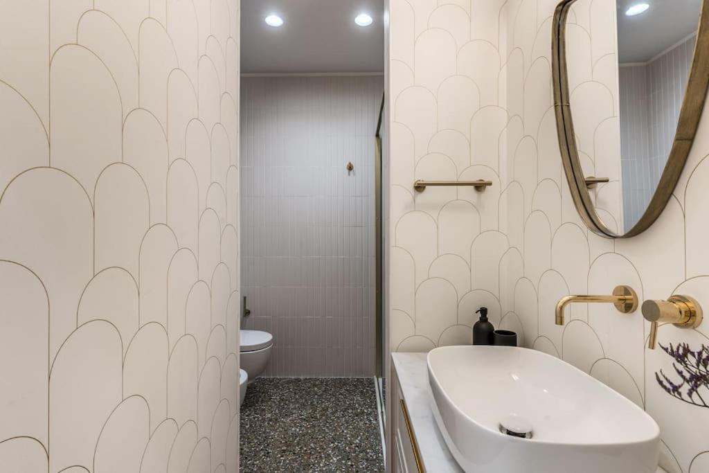 Apartment 3 Bedroom Via Genova Monti Area Rom