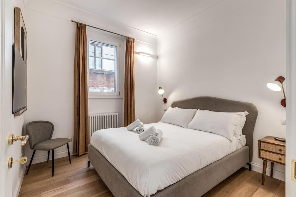 3 Bedroom Via Genova Monti Area Rom